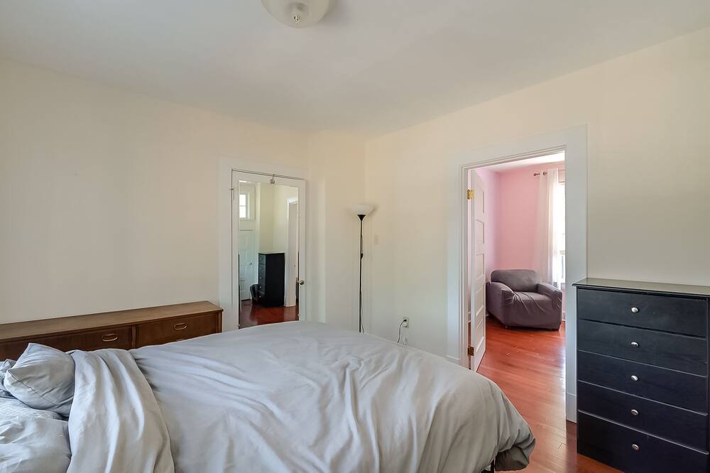 Photo of Bedroom in Northside District
