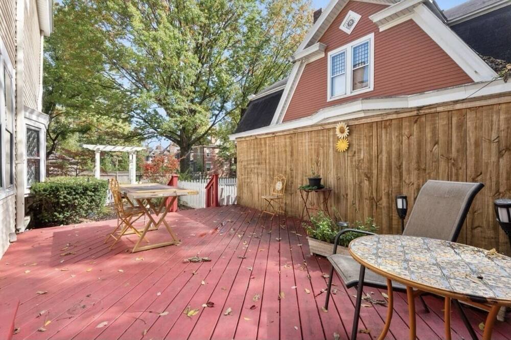 Photo of Outdoor in Northside District