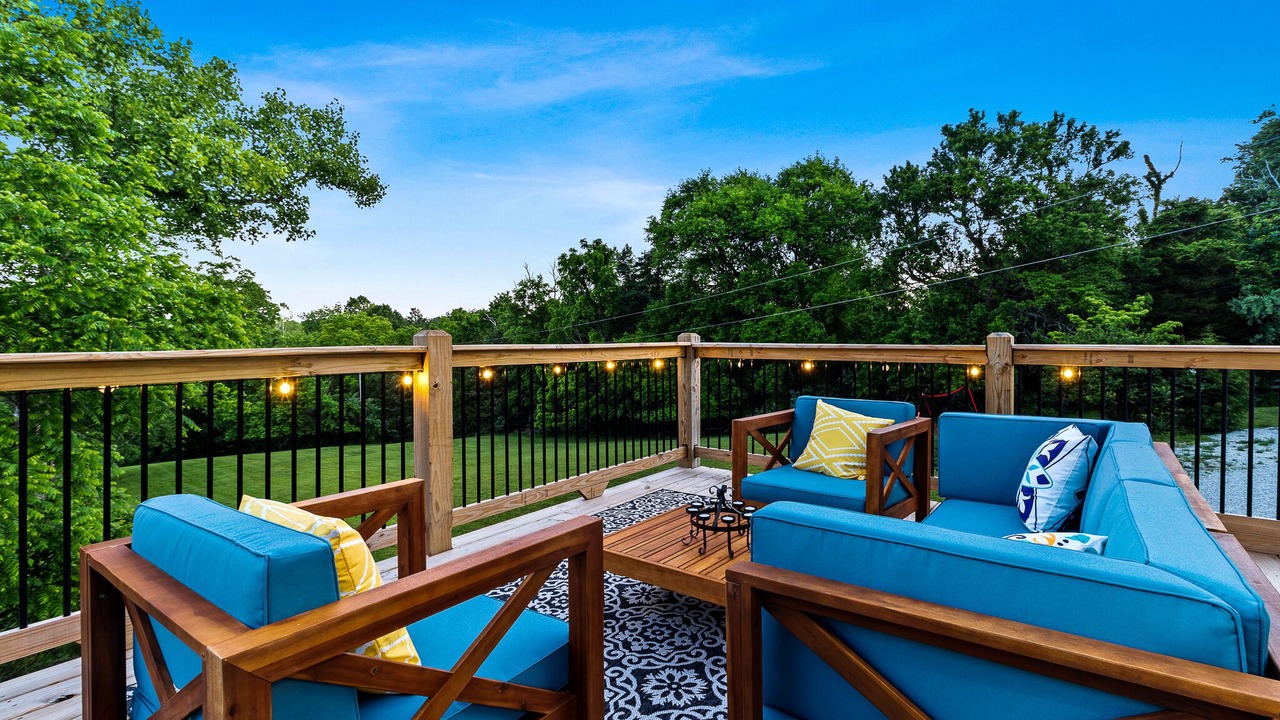Photo of Outdoor in Crestwood