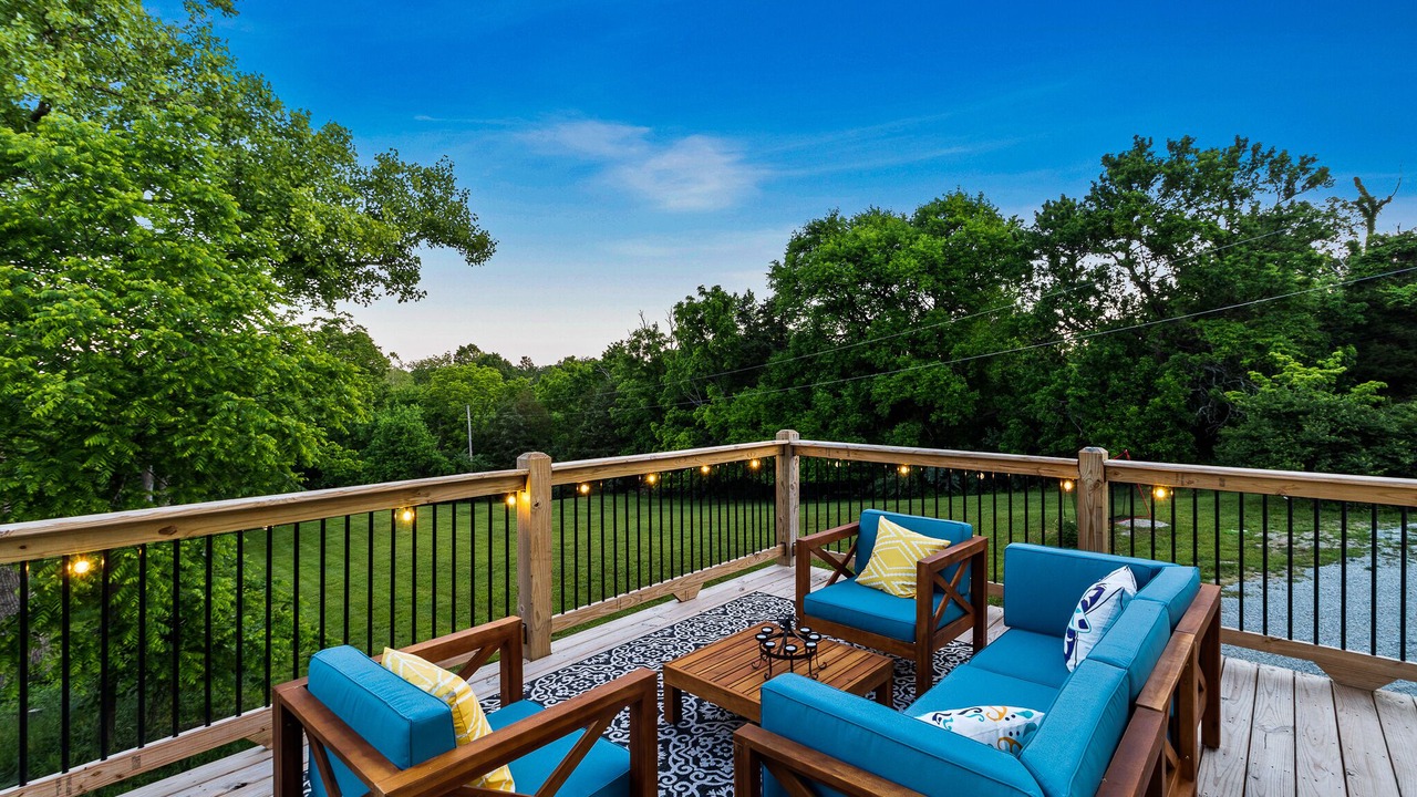 Photo of Outdoor in Crestwood