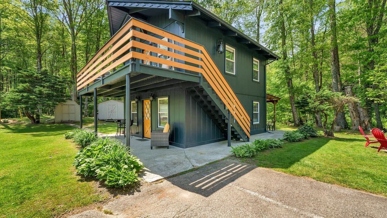 Photo of Outdoor in Newland