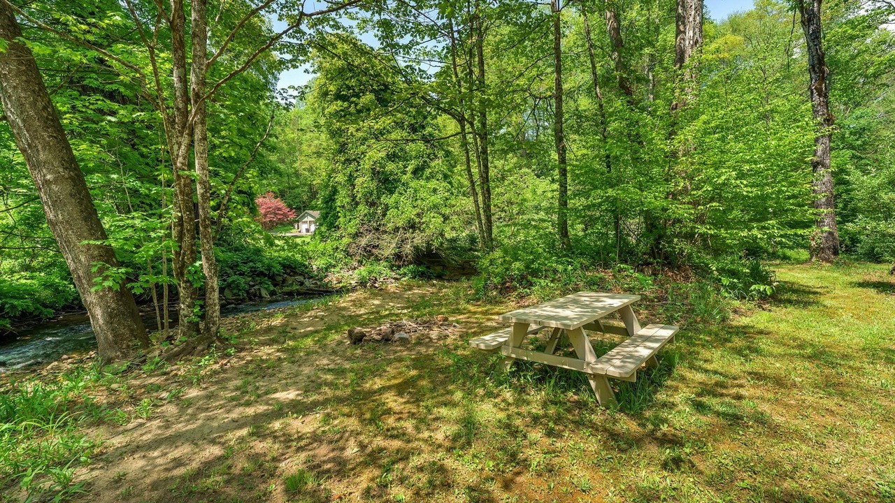 Photo of Outdoor in Newland