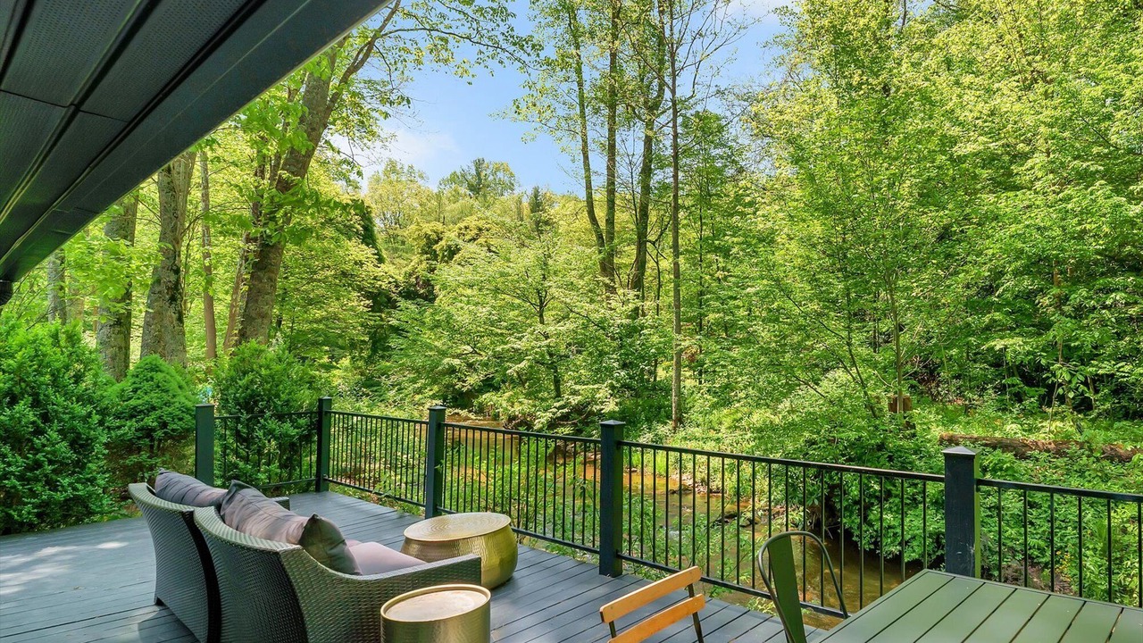 Photo of Outdoor in Newland