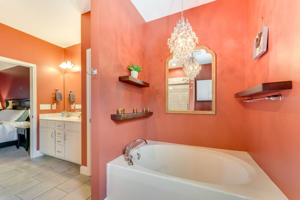 Photo of Bathroom in Nebo