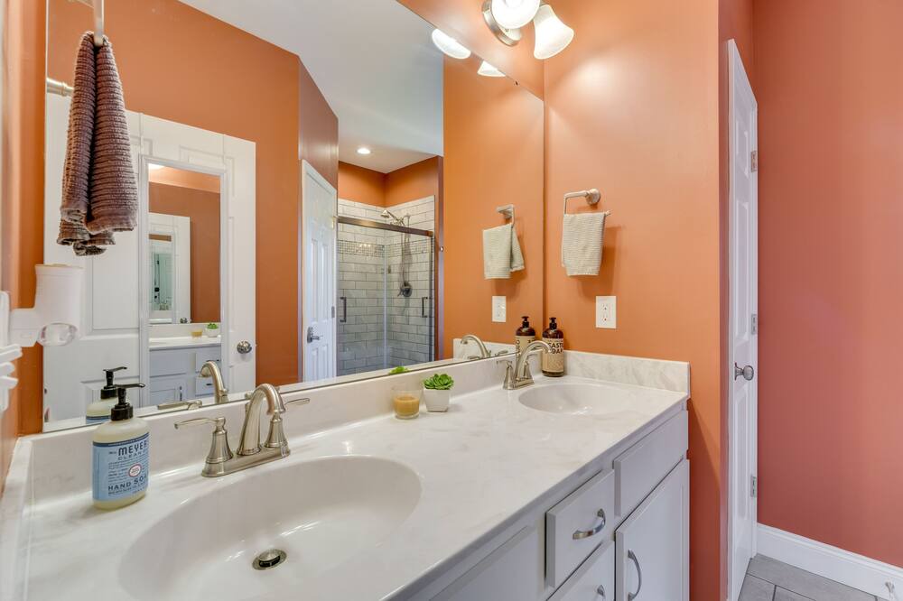 Photo of Bathroom in Nebo