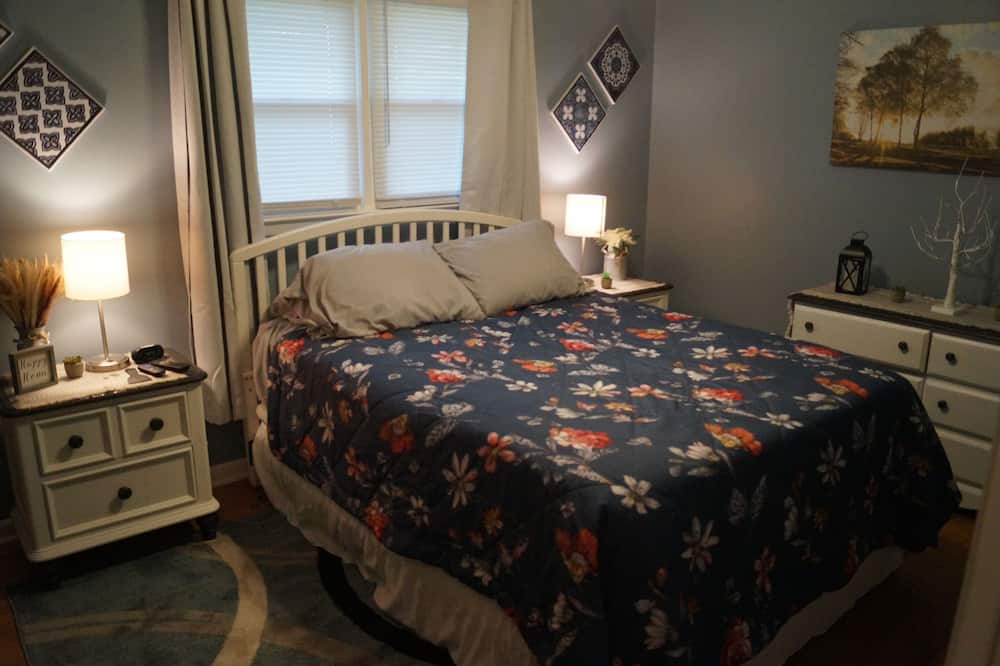 Photo of Bedroom in Jonesborough