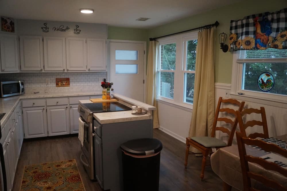 Photo of Kitchen in Jonesborough