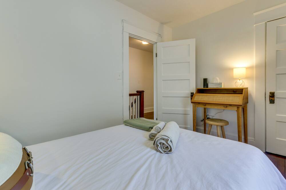 Photo of Bedroom in Downtown