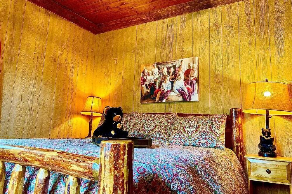 Photo of Bedroom in Apple Ridge
