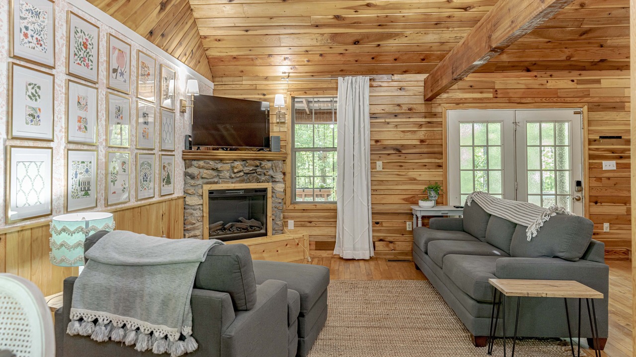 Photo of Livingroom in Rogers