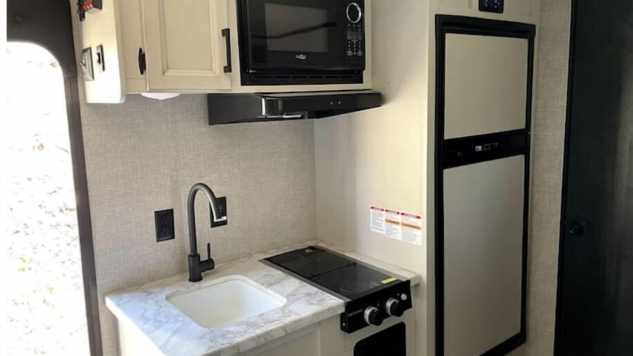 Photo of Kitchen in Roan Mountain