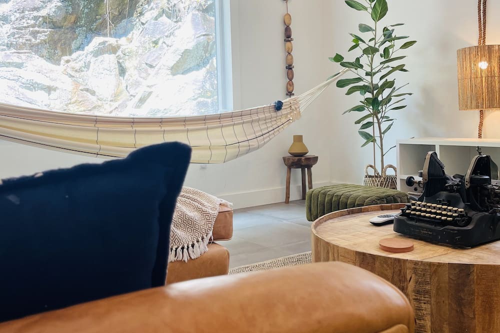 Photo of Livingroom in Kenilworth