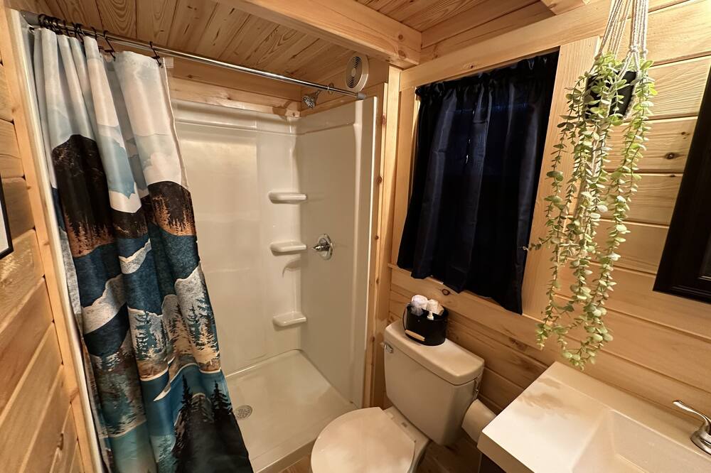 Photo of Bathroom in Mountain City