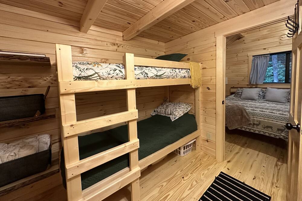 Photo of Bedroom in Mountain City