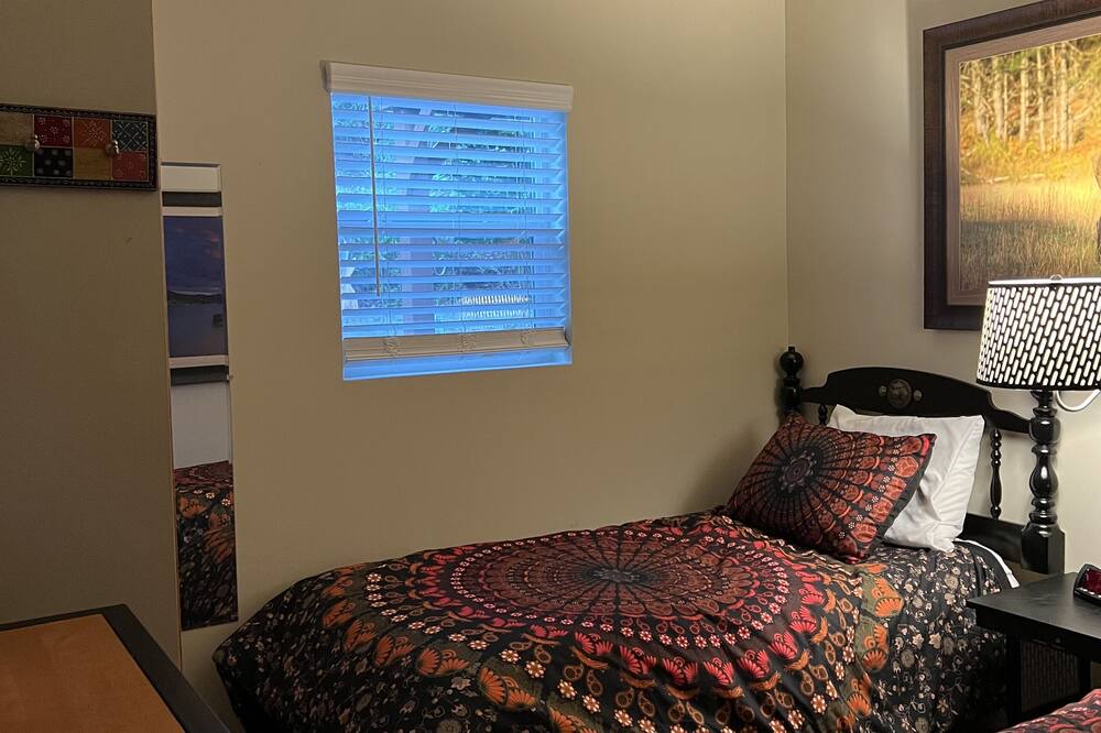 Photo of Bedroom in Newland