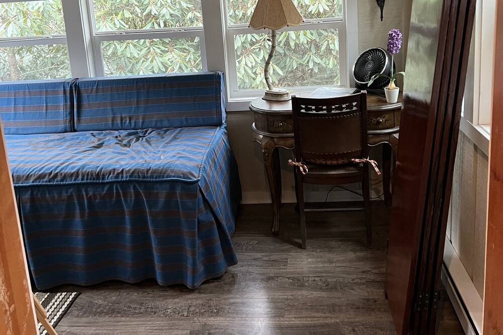 Photo of Bedroom in Newland