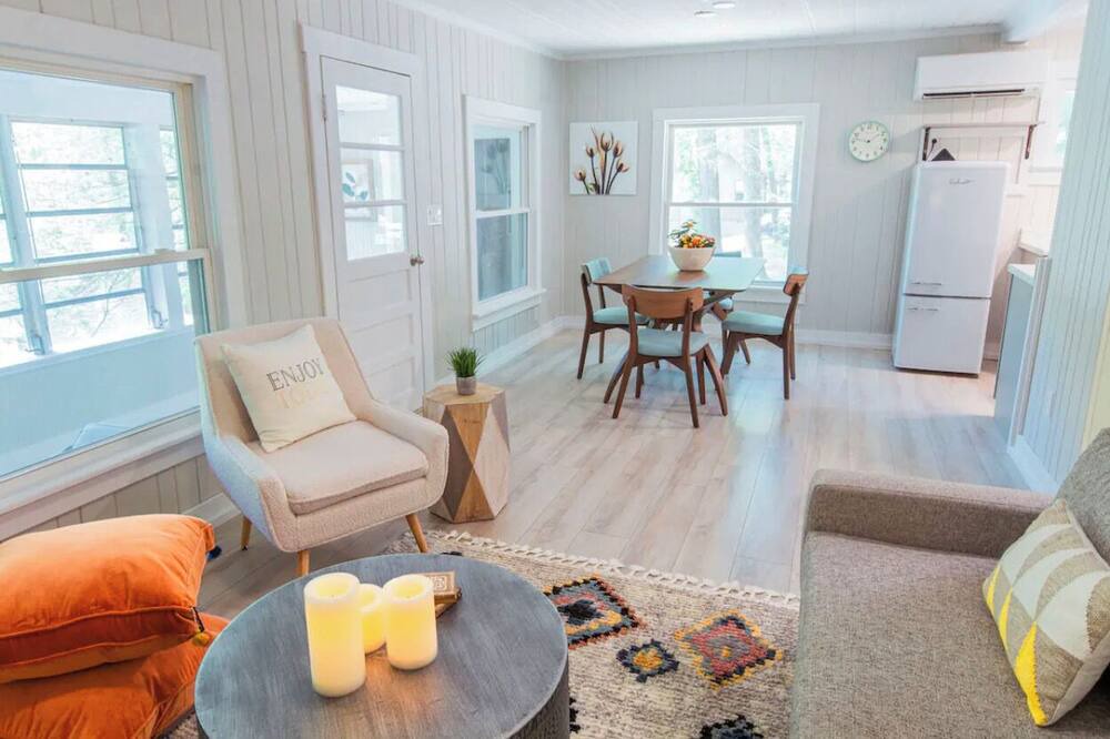 Photo of Livingroom in Chimney Rock