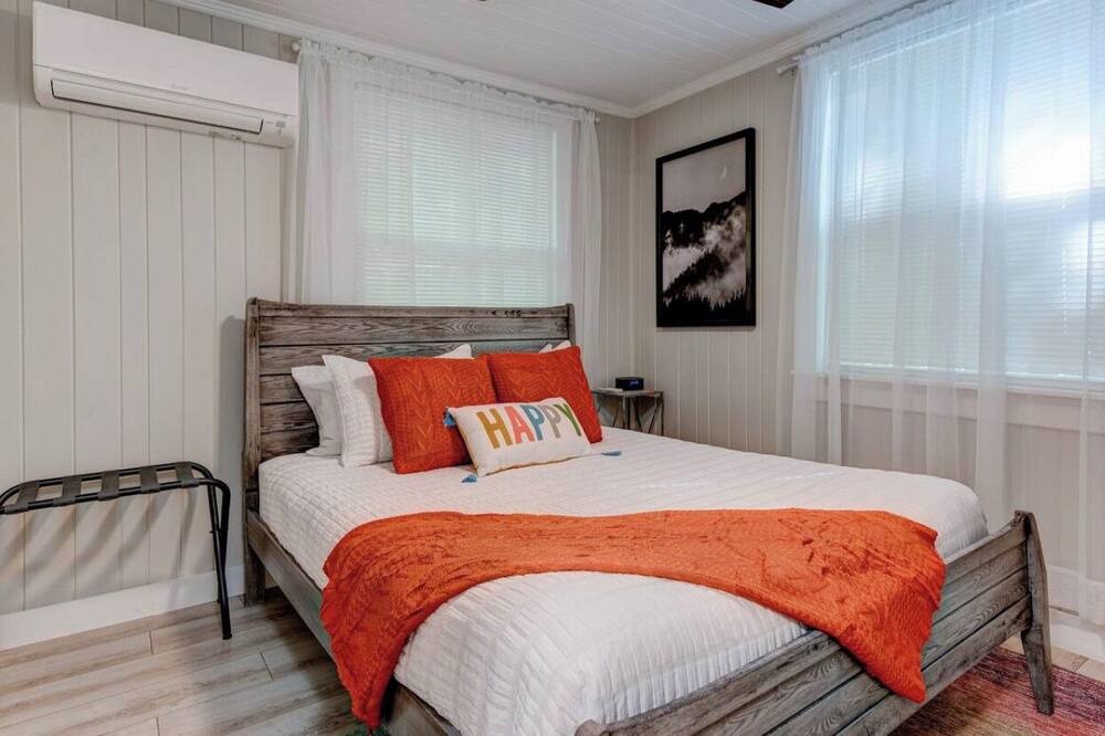 Photo of Bedroom in Chimney Rock