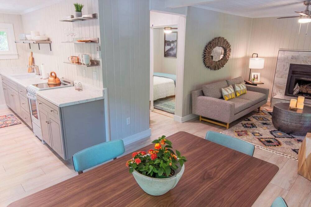 Photo of Kitchen in Chimney Rock