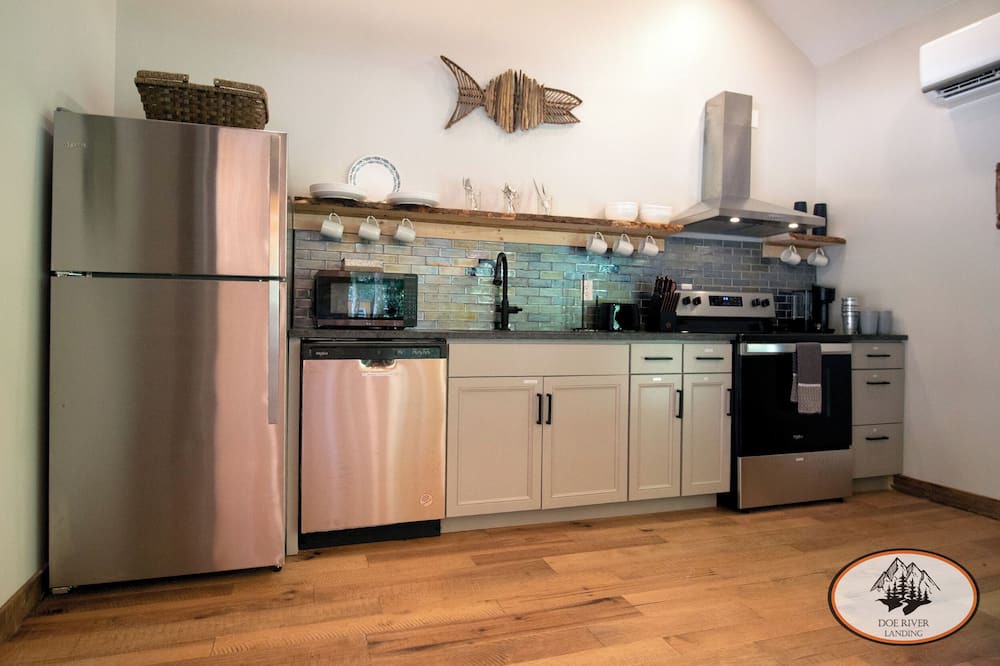 Photo of Kitchen in Roan Mountain