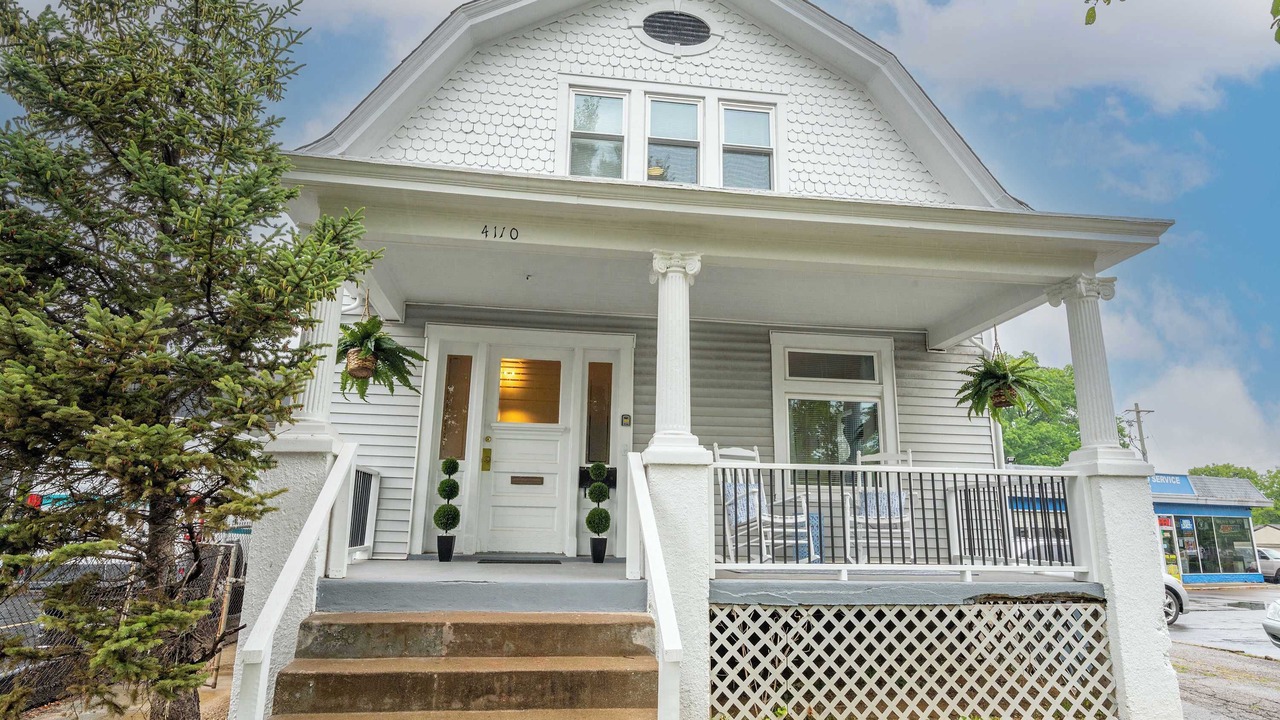 Photo of Outdoor in Roselawn Finance