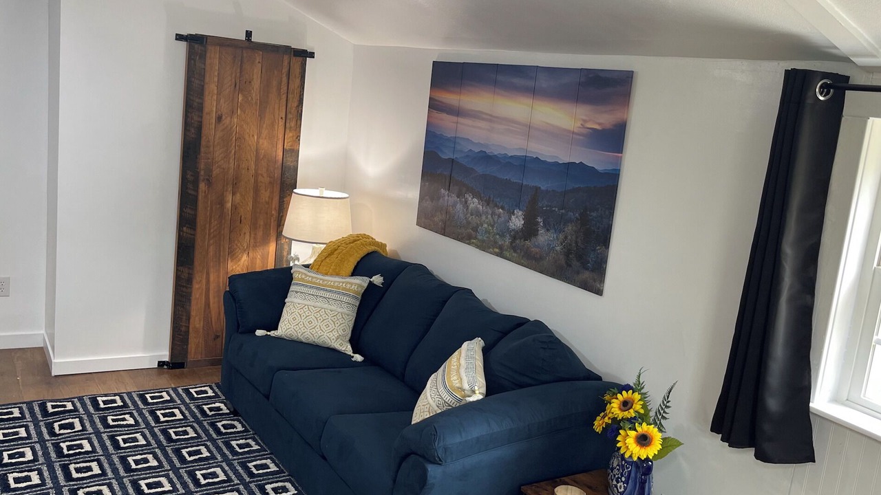 Photo of Livingroom in Jonesborough