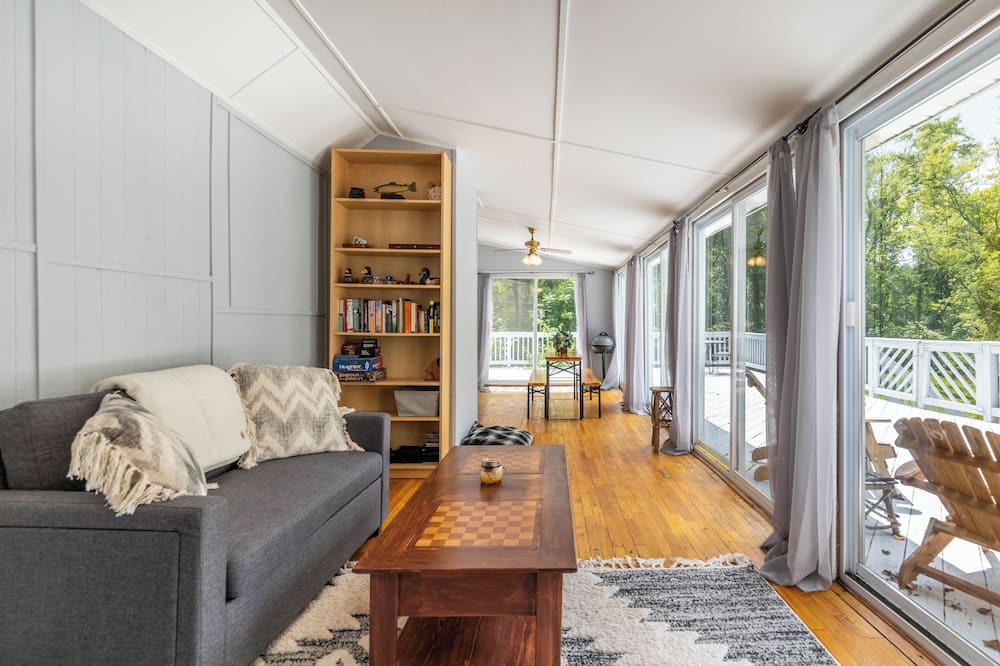 Photo of Livingroom in Great Cacapon