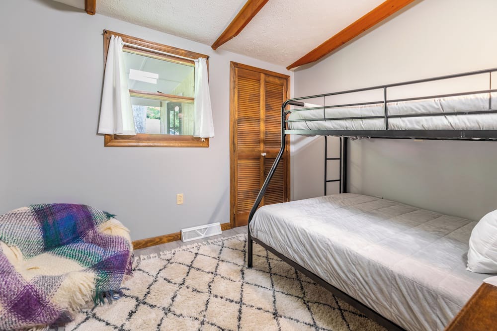 Photo of Bedroom in Great Cacapon