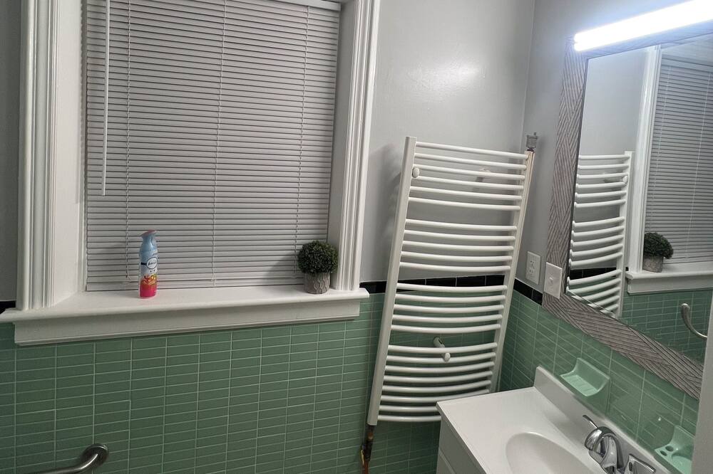 Photo of Bathroom in Halfway