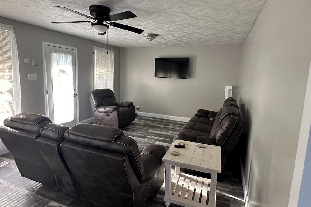 Photo of Livingroom in Williamson