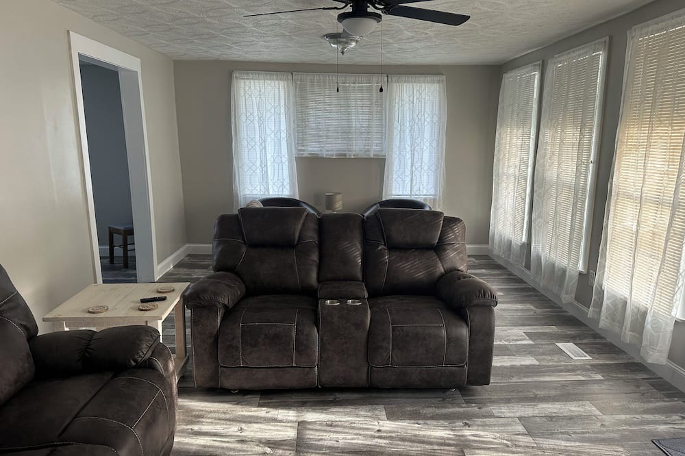Photo of Livingroom in Williamson