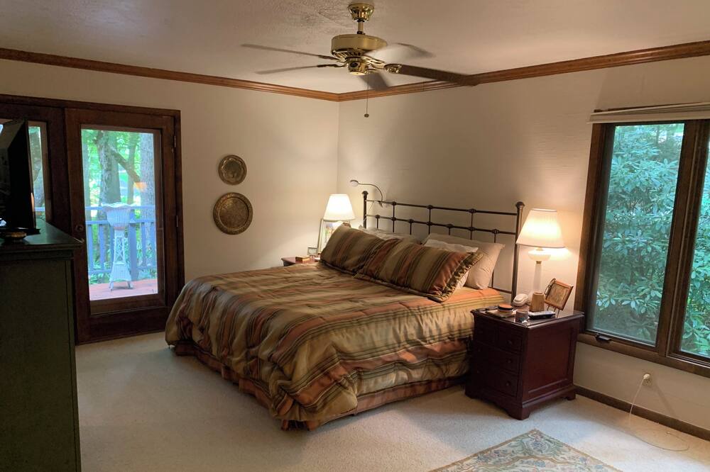 Photo of Bedroom in Linville