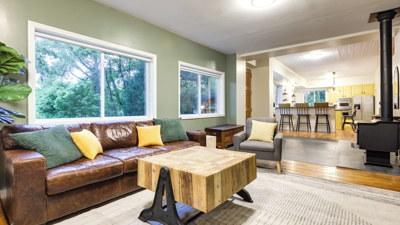 Photo of Livingroom in Camp Dennison