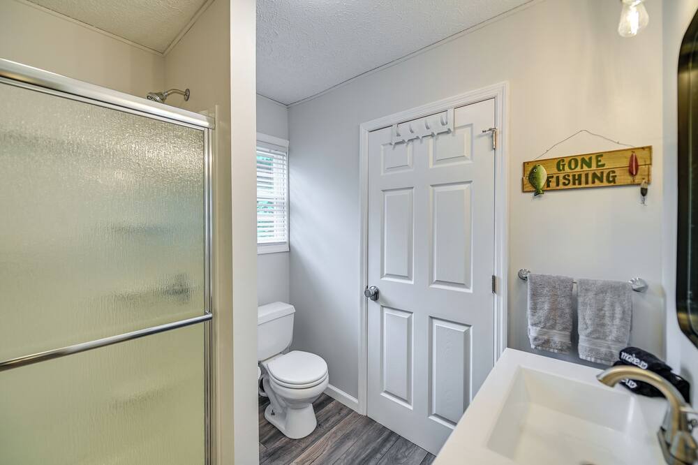 Photo of Bathroom in Denniston