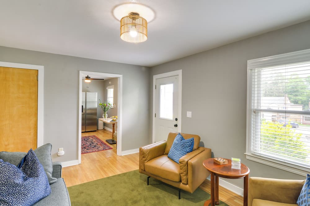 Photo of Livingroom in Bridgeport