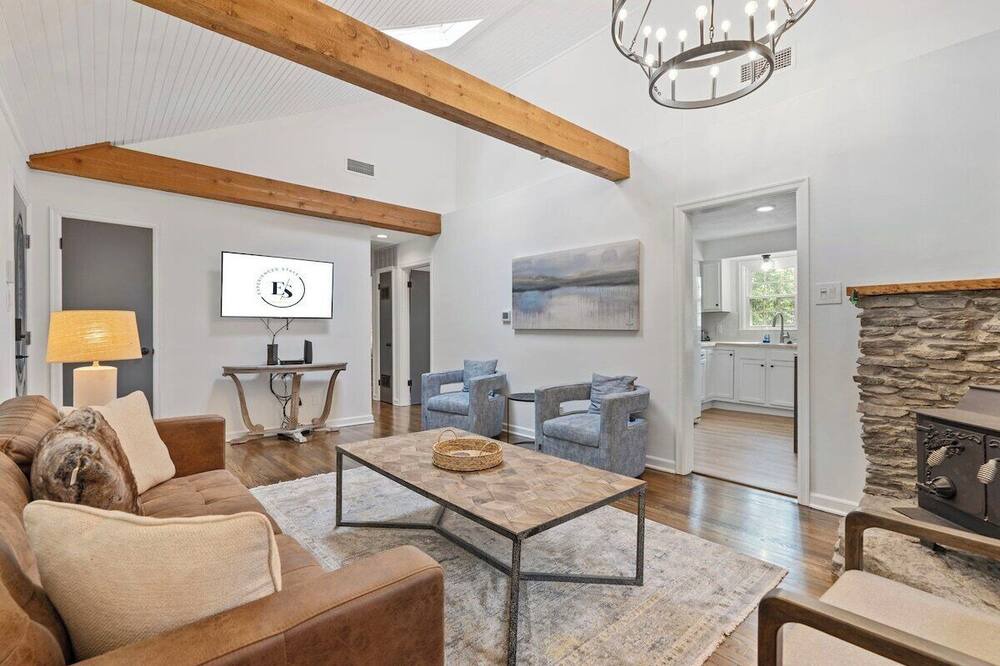 Photo of Livingroom in Lexington