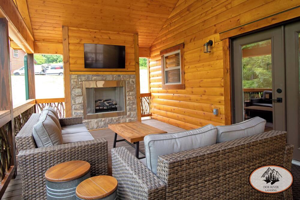Photo of Livingroom in Roan Mountain
