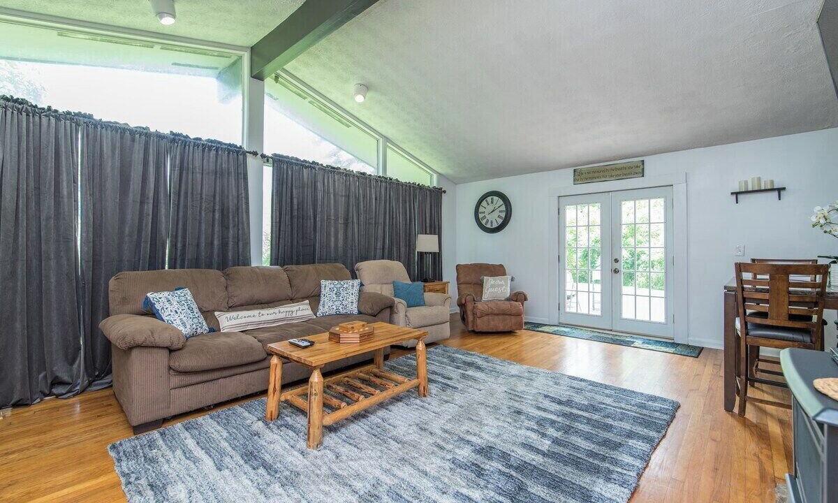Photo of Livingroom in Stanton