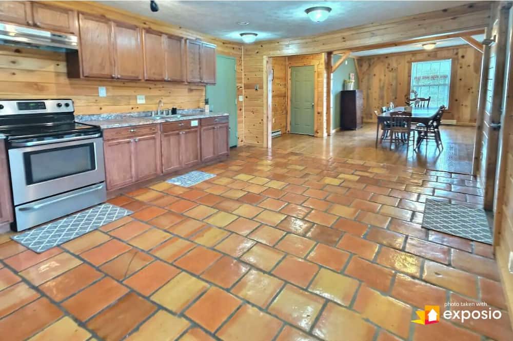 Photo of Kitchen in Flintstone