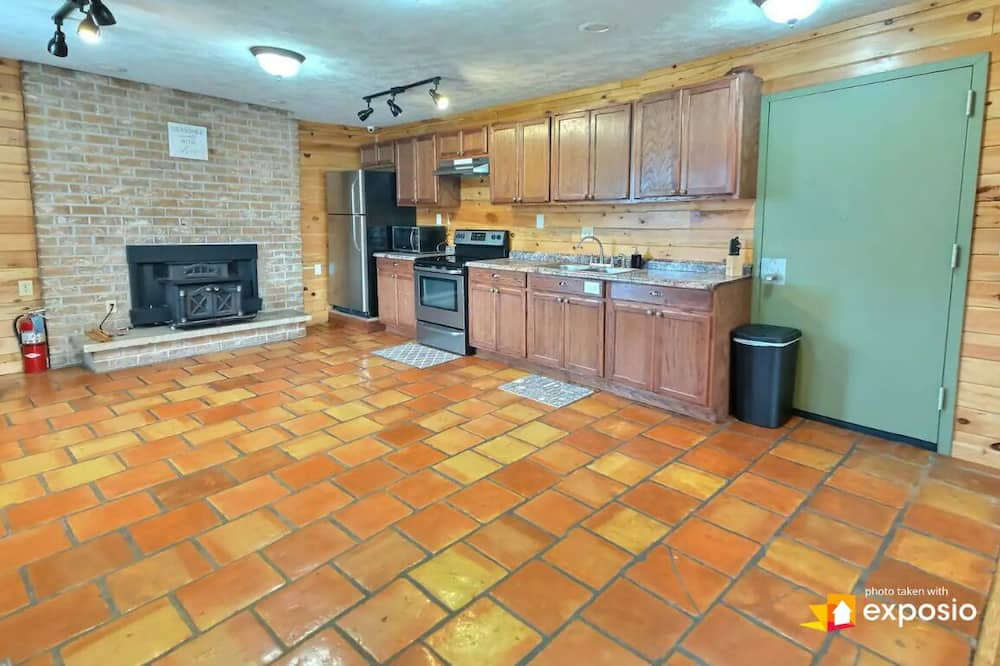 Photo of Kitchen in Flintstone