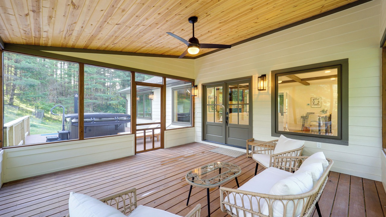 Photo of Patio Balcony in Bakersville