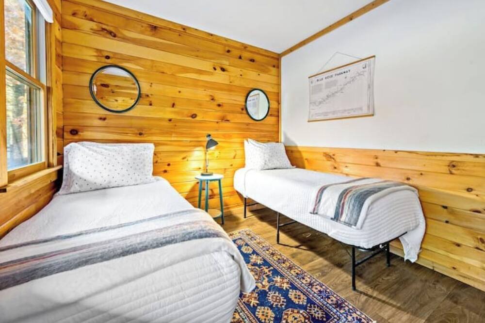 Photo of Bedroom in Marion