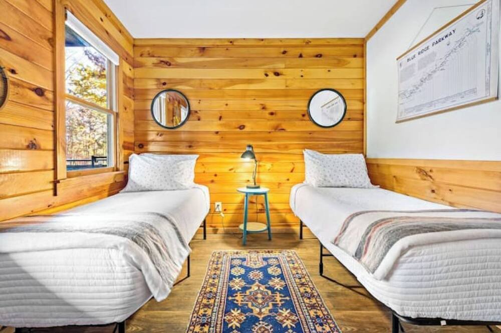 Photo of Bedroom in Marion