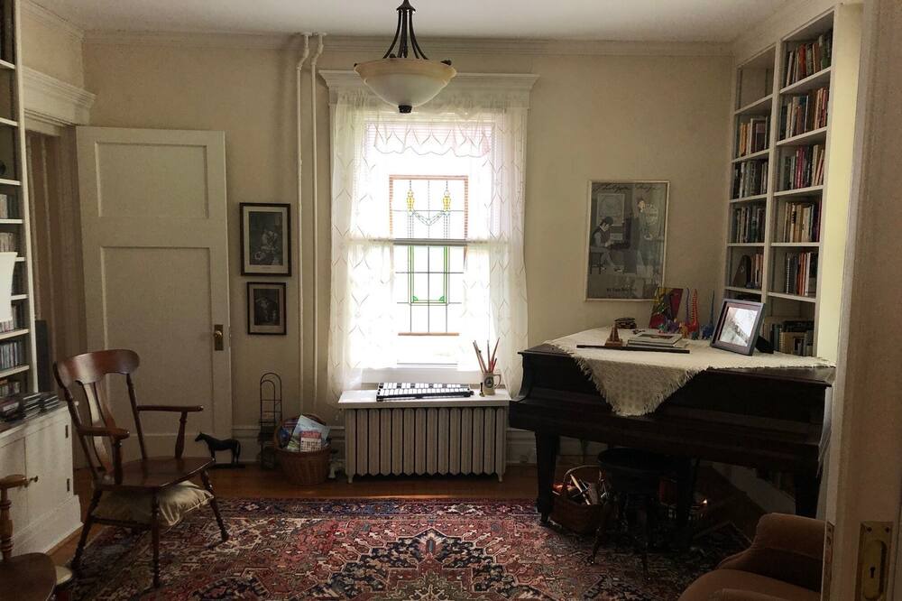 Photo of Bedroom in Bell Court