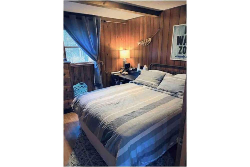 Photo of Bedroom in Foster
