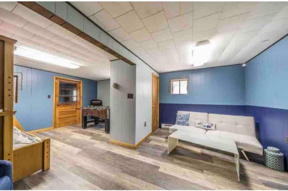 Photo of Livingroom in Foster