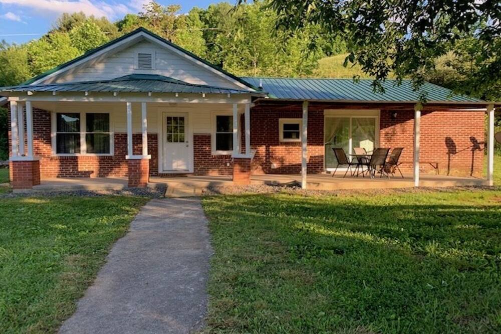 Photo of Outdoor in Hampton