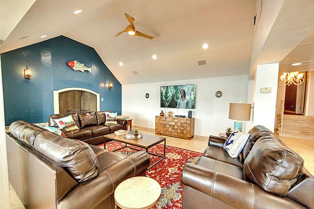 Photo of Livingroom in Dandridge