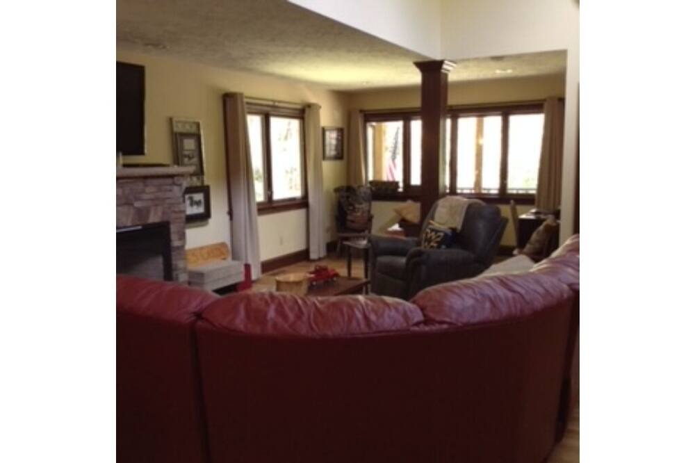 Photo of Livingroom in Fayetteville