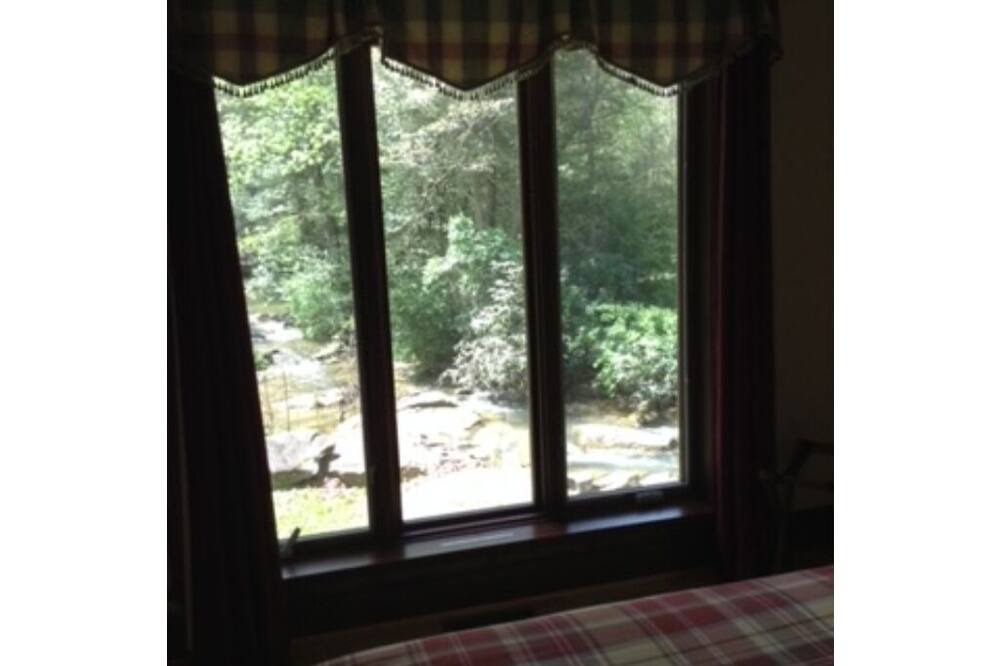 Photo of Bedroom in Fayetteville